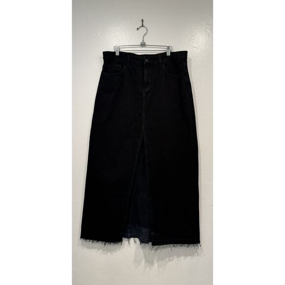 BDG Dresses & Skirts - BDG Black Mandi Denim Maxi Skirt Women’s Size Large Urban Raw Hem Front Slit